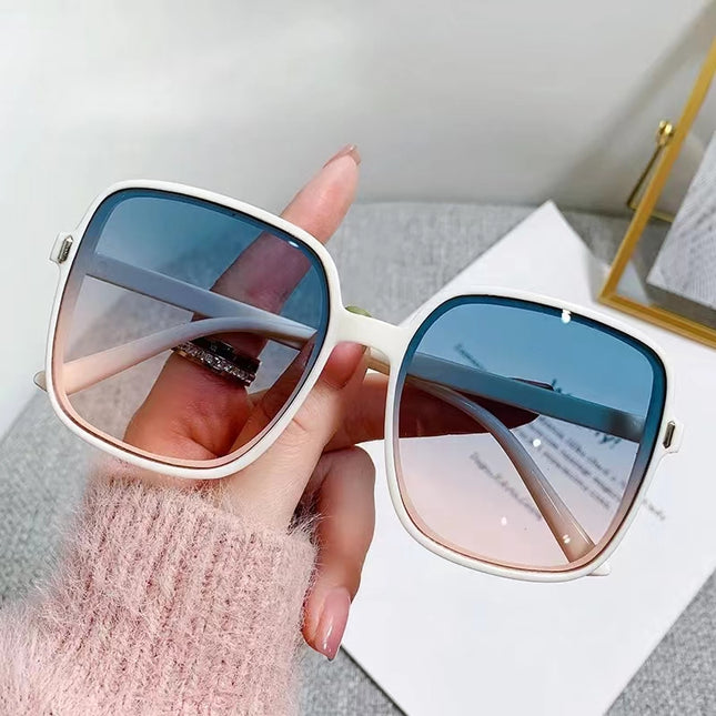 Ladies Oversized Sunglasses For Women Fashion Designer Vintage Square Big Frame Sun Glasses Lady Classic Outdoor Gradient Goggles